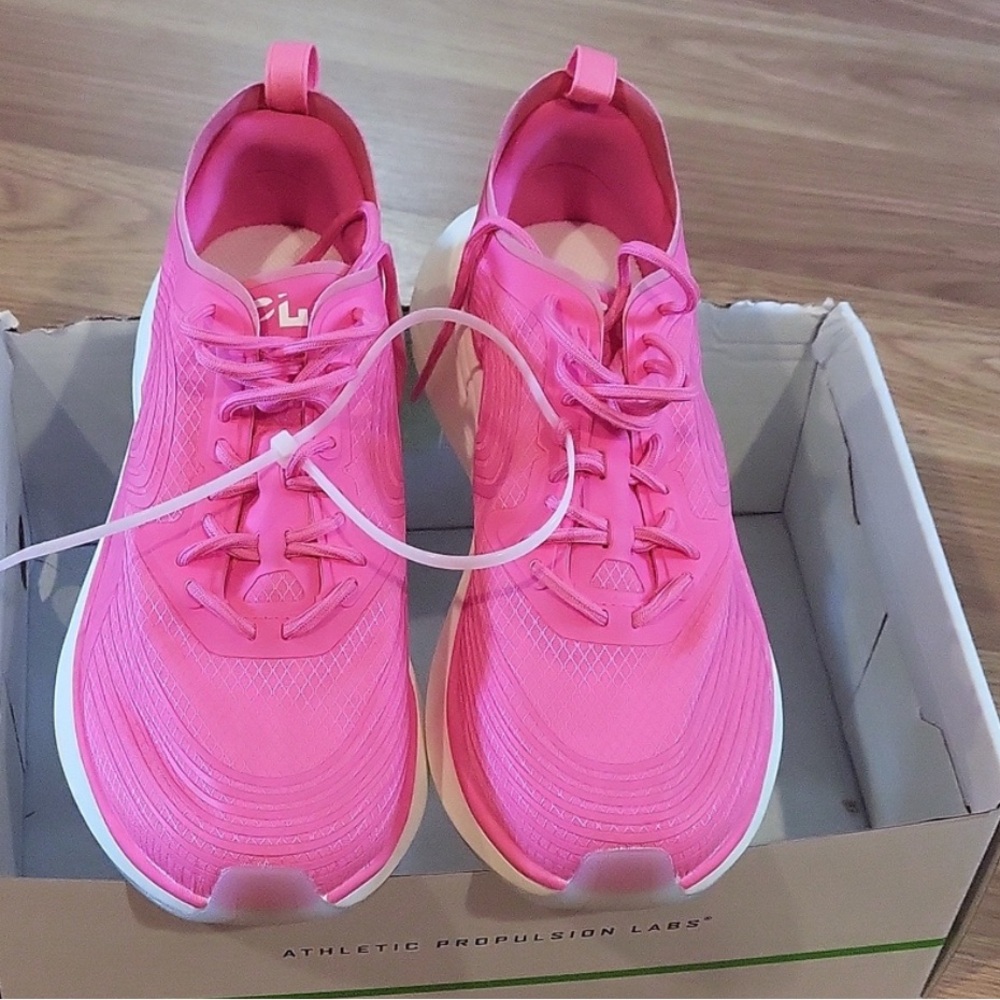 APL Women's Streamline